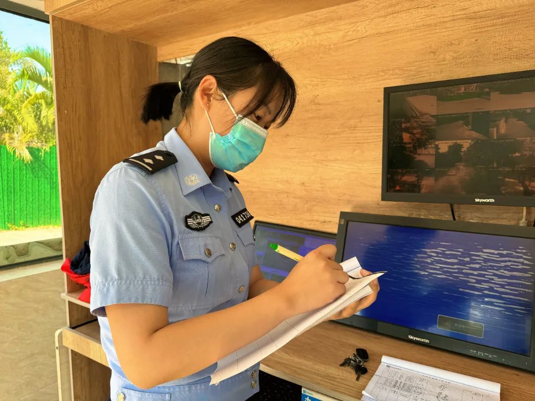 南路派出所作为城区"大所",辖区大,事情繁杂,内勤在派出所工作中扮演